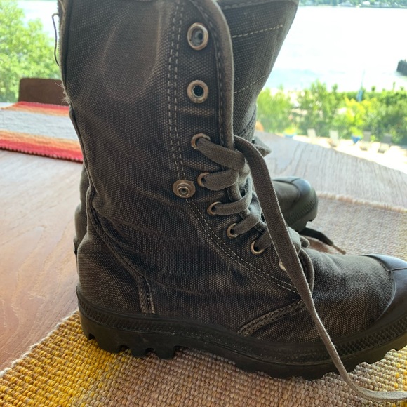 Beautiful Paladium military style boots - Picture 2 of 5